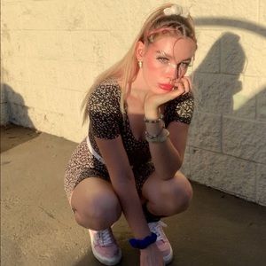 Meet your Posher, Levi